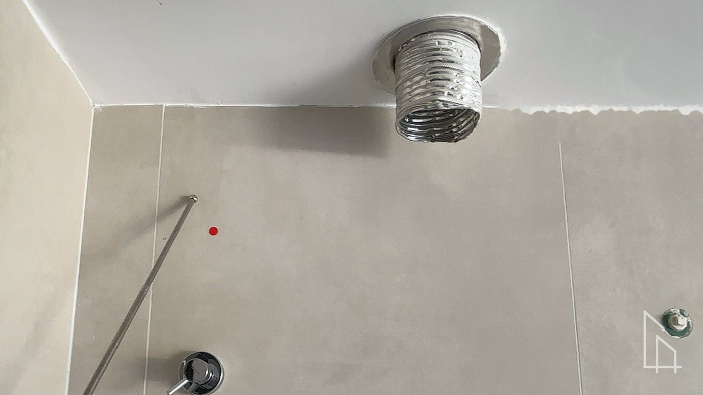 Pontos elétricos no teto de um imóvel novo
